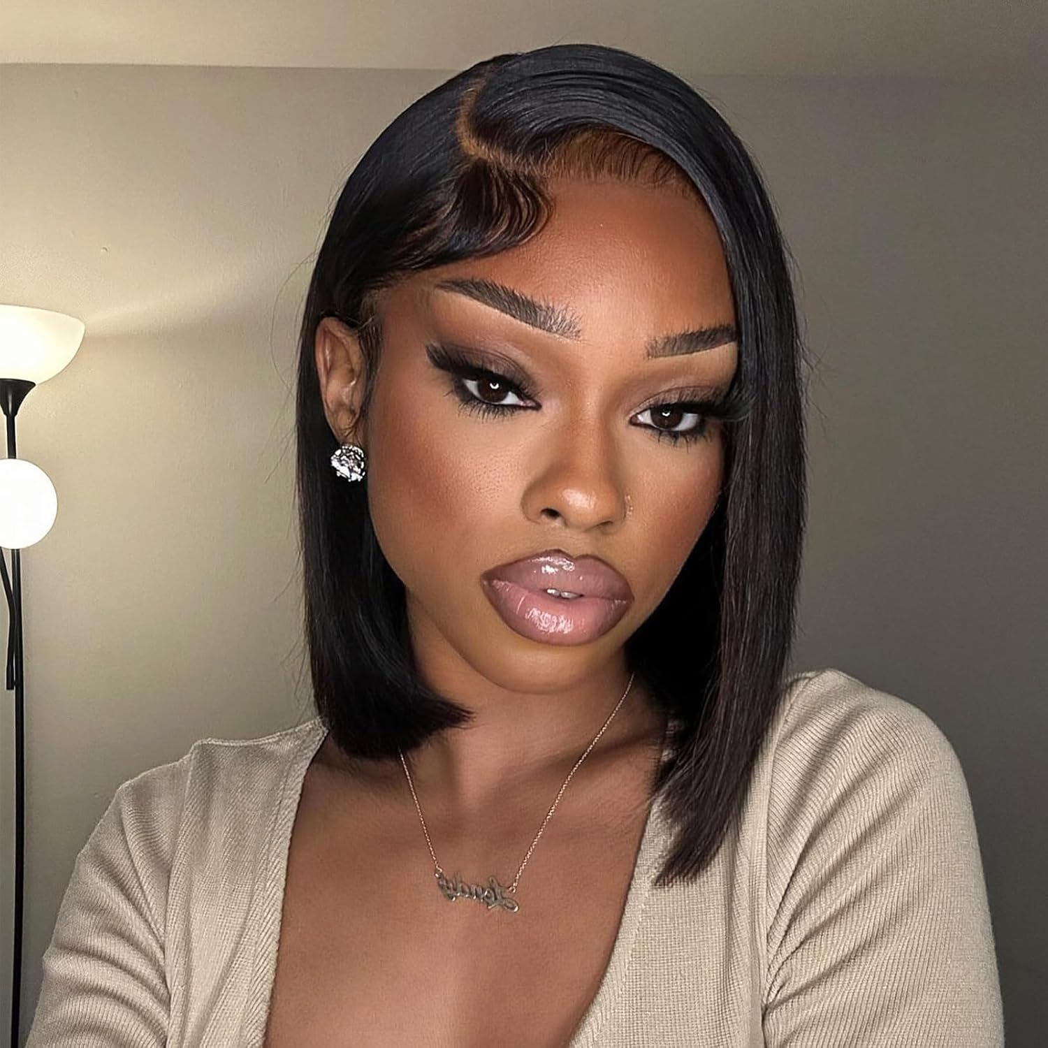 Pre Plucked Straight Transparent Lace Front Wig Short Bob Human Hair Wigs Natural Hairline